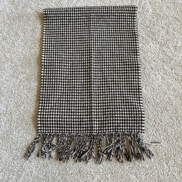 Houndstooth Brown and White Italian Cashmere Scarf - Picture 1 of 4